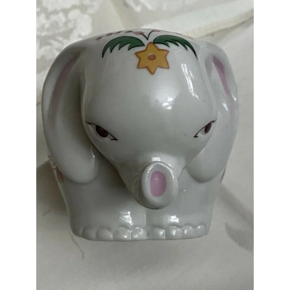 Adorable Prestige MCML XXXI Ceramic elephant‎ removable lid trinket box Candle